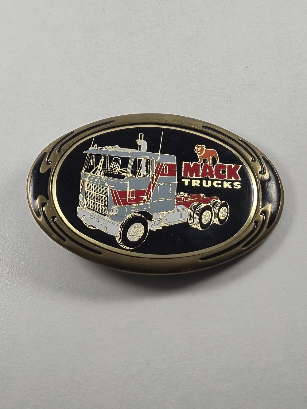 Vintage 1988 Mack Trucks Belt Buckle Solid Brass Bulldog Semi Truck Oval Taiwan